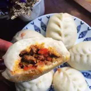 Make Carrot beef buns step 15