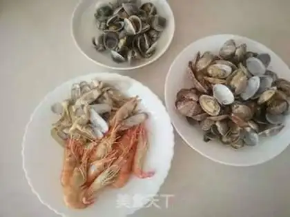 Make Home cooking seafood step 1