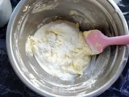 Make Rose cookies step 4