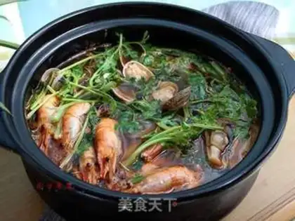Make Home cooking seafood step 4