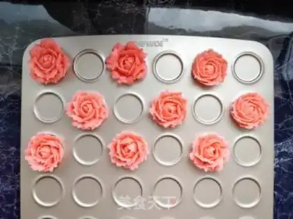 Make Rose cookies step 9