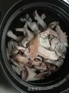 Make Piggy-tale porpoise soup step 3