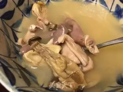Make Piggy-tale porpoise soup step 4