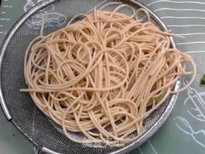 Make Curry dry noodles step 6