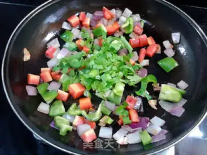 Make Curry dry noodles step 11
