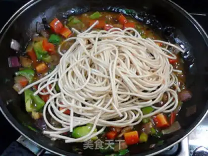 Make Curry dry noodles step 16