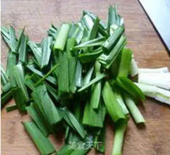 Make Garlic pasta sprouts step 4