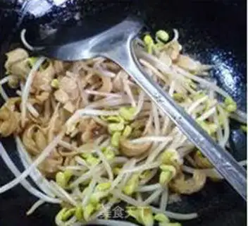 Make Garlic pasta sprouts step 6