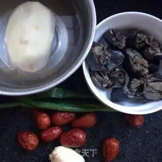 Make Lian rooster soup step 0