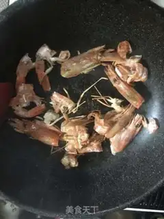 Make Shrimp cream pasta step 1