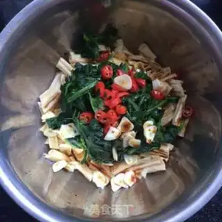 Make The spinach gravy step 5