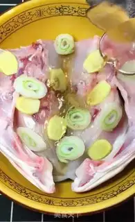 Make Scratch the fish head step 2