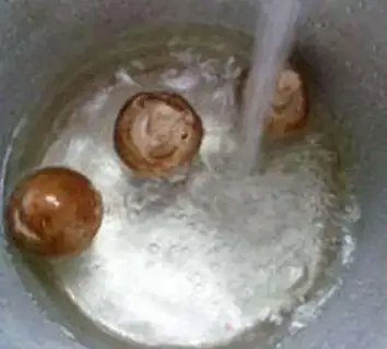 Make ♪ White mushrooms and scrambling ♪ step 5
