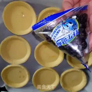 Make Blueberry balls step 4
