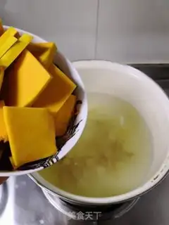 Make Lotus lily pumpkin soup step 4