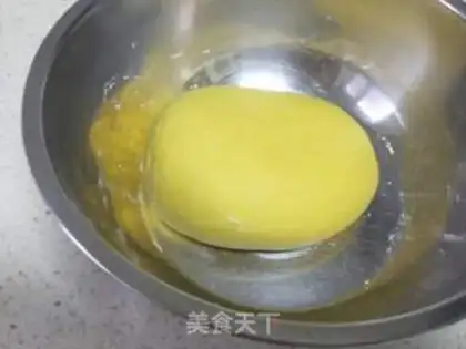 Make Pumpkin rolls step 3