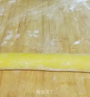 Make Pumpkin rolls step 4