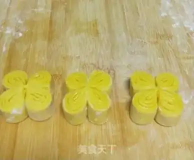 Make Pumpkin rolls step 9