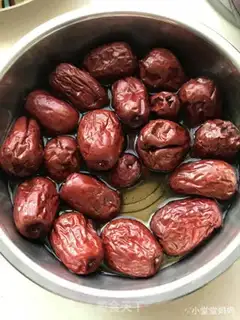 Make Old-fashioned dates step 1