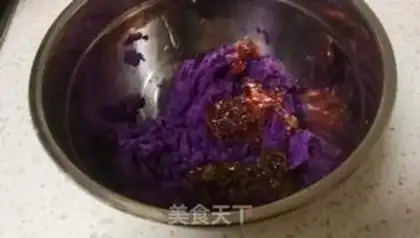 Make Cracker guacamole step 0