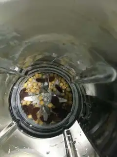 Make raisin soy step 0