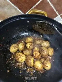 Make Spicy little potatoes step 4