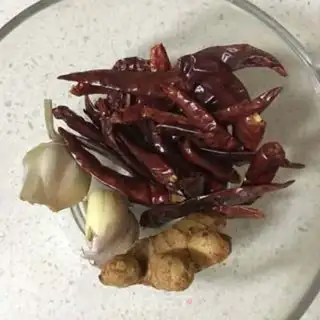 Make Hot chicken feet step 1