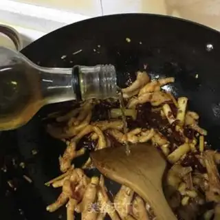 Make Hot chicken feet step 12