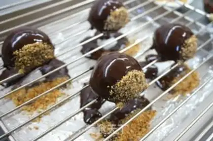 Make Chocolate sauce with chestnut cake step 17