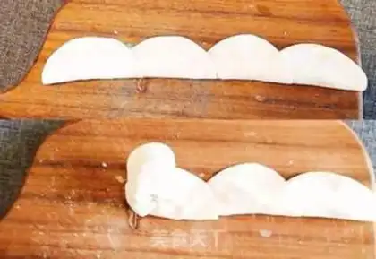 Make Roses holding eggs and dumplings step 3
