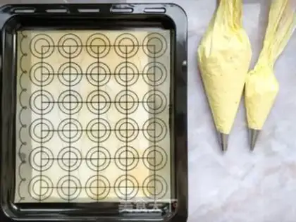Make Pikachu French Macalon step 7
