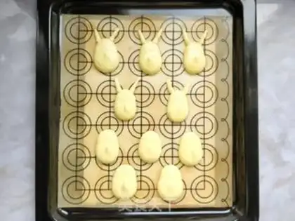 Make Pikachu French Macalon step 8