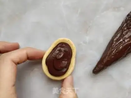 Make Pikachu French Macalon step 14