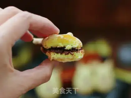 Make Pikachu French Macalon step 15