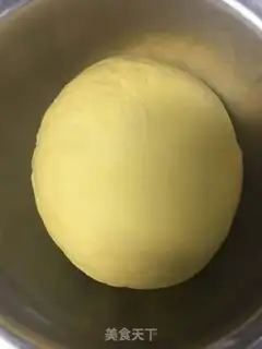 Make Pumpkin rolls step 2