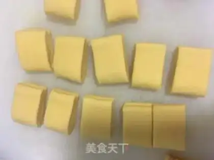 Make Pumpkin rolls step 7