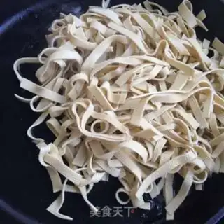 Make Garlic soybean skin step 3