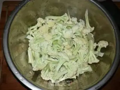 Make The fragrance of red sauce step 0