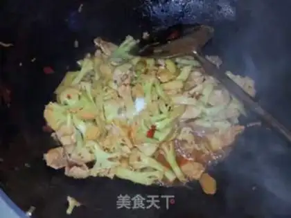 Make The fragrance of red sauce step 11