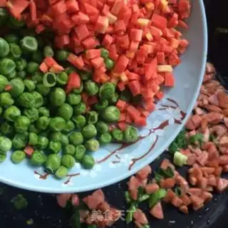 Make Pea sausage fried rice step 4