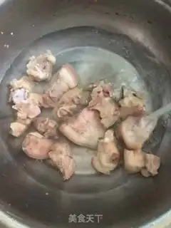 Make Peanut pig feet step 3