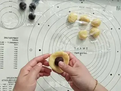 Make Cartoon fruit step 5