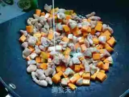Make Pumpkin chicken rice step 5