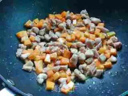 Make Pumpkin chicken rice step 6