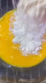 Make Pizza eggs step 1