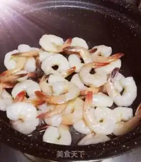 Make Shrimp head is fried with handmeat step 0