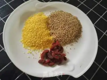 Make quinoa porridge step 2
