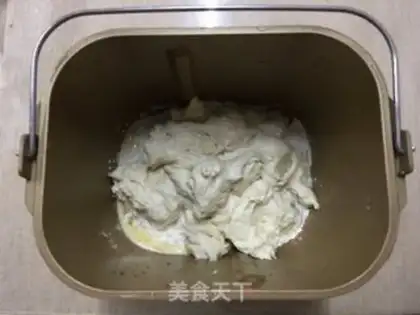 Make Christmas bread step 7