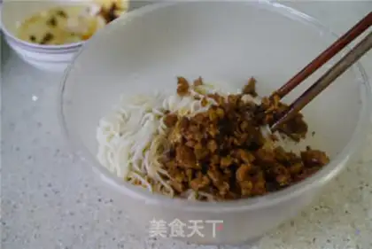 Make Powdered rice with eggs step 5