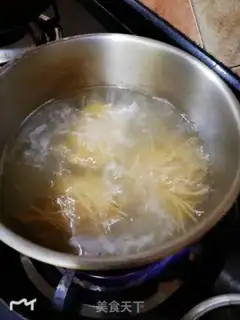 Make Pelican beef egg noodles step 6